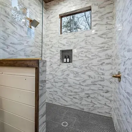 Luxury Cabin Getaway! Hot Tub, Pet Friendly, Foosball & More Broken Bow Exterior photo