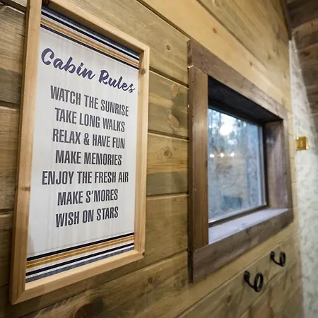 Luxury Cabin Getaway! Hot Tub, Pet Friendly, Foosball & More Broken Bow Exterior photo