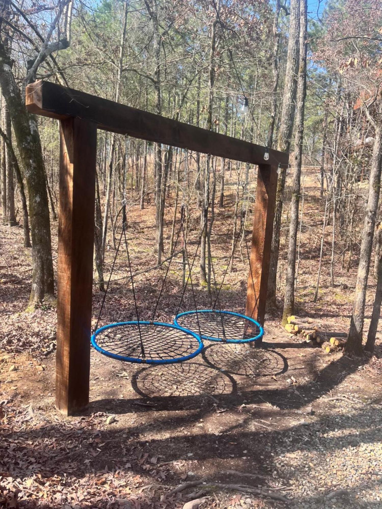 Luxury Getaway! Hot Tub, Pet Friendly, Foosball & Broken Bow